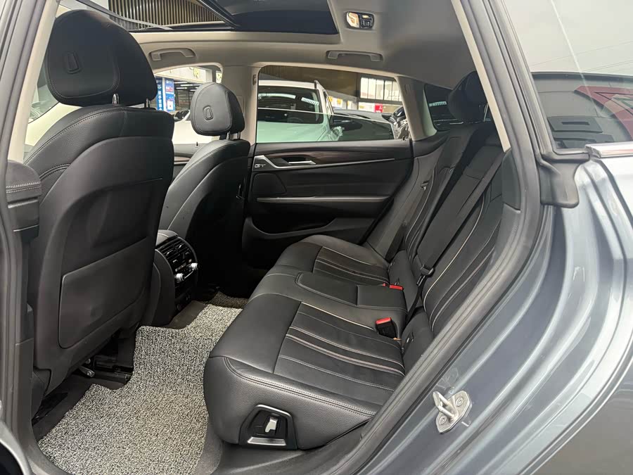 BMW 6 Series GT 2021 car image #16