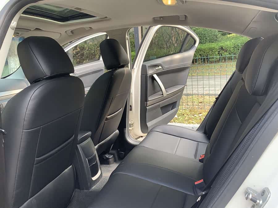 名爵 MG6 2014 汽车图片 #16