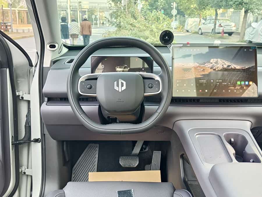 零跑汽车 零跑C10 2024 汽车图片 #16