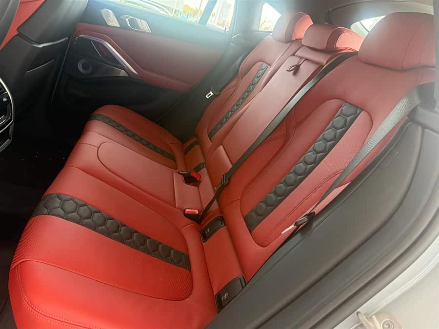 BMW X6 M 2024 #16 BMW X6 M 2024 car image #16