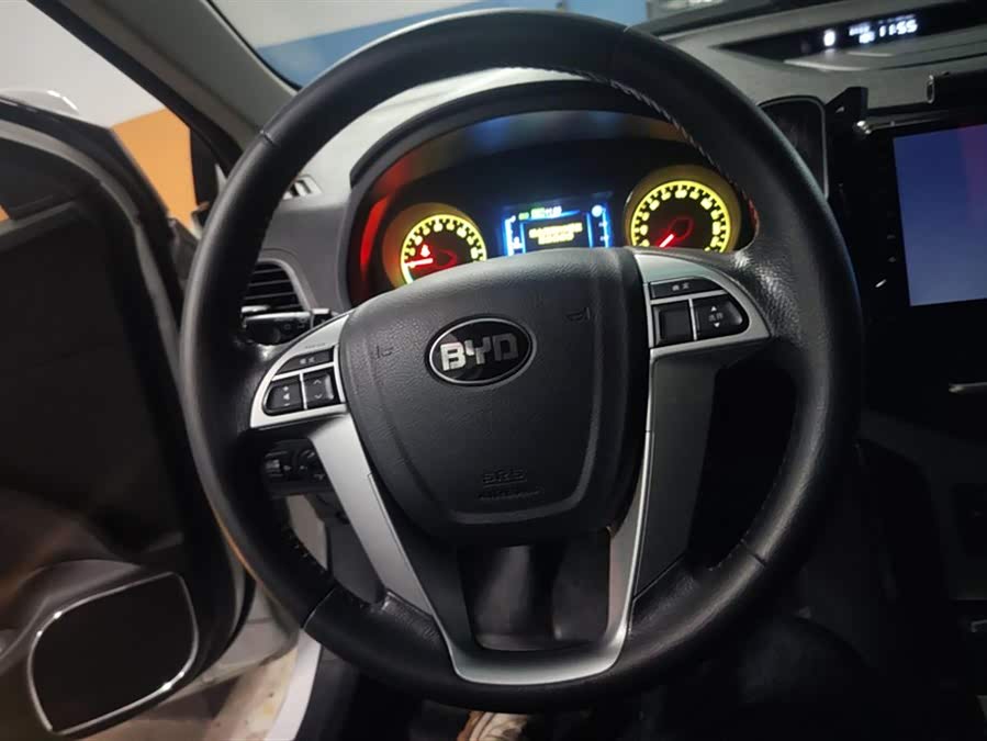 BYD e5 2016 #16 BYD e5 2016 car image #16