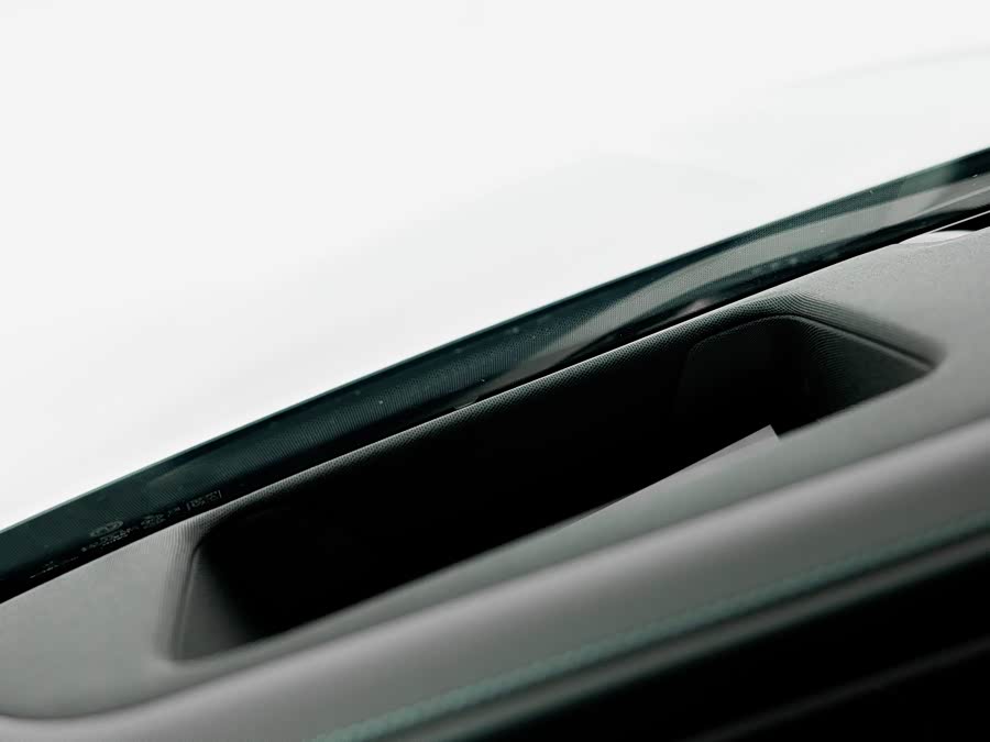 BMW 7 Series 2024 car image #16