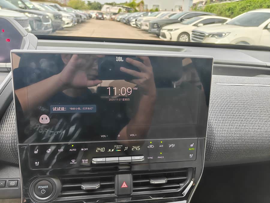 Toyota bZ4X 2022 immagine di auto #16