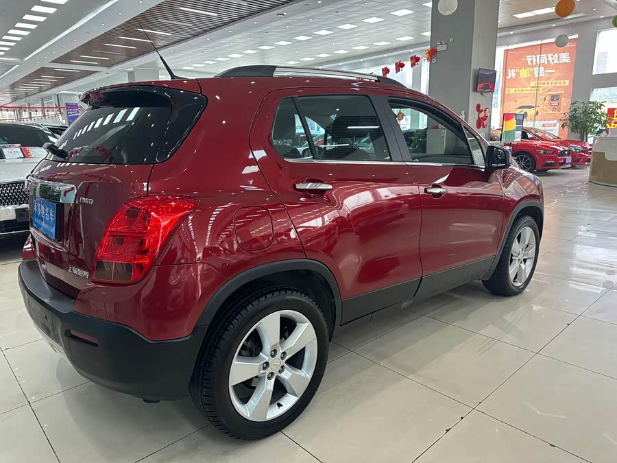 Chevrolet Tracker 2014 car image #16