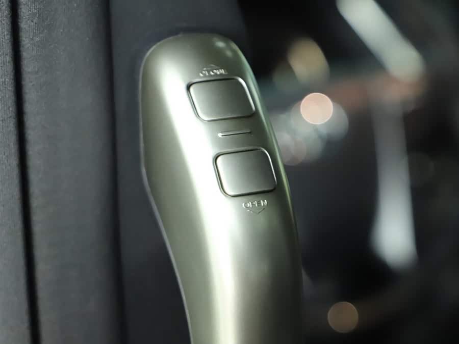 Toyota Alphard 2019 car image #16