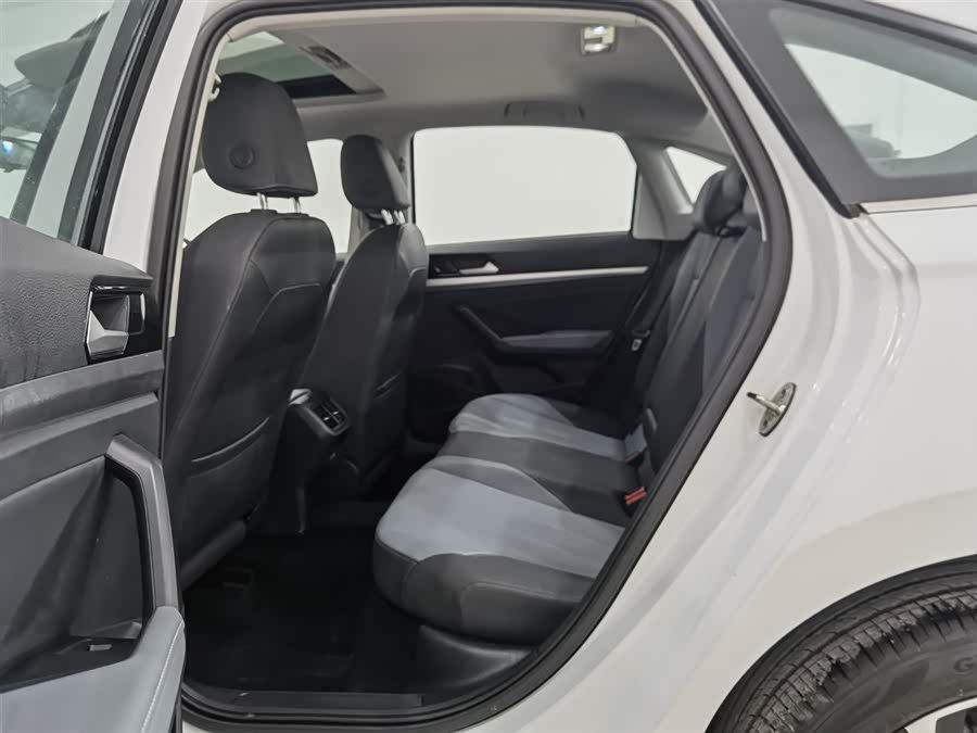 Volkswagen Lavida 2022 car image #16