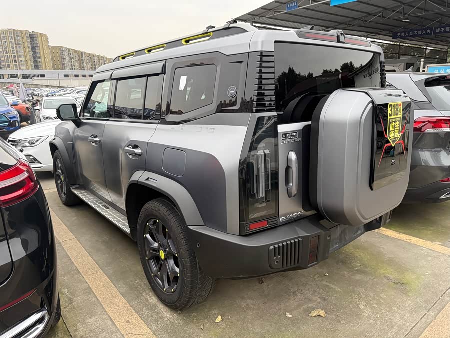 Jetour Traveller 2023 car image #16