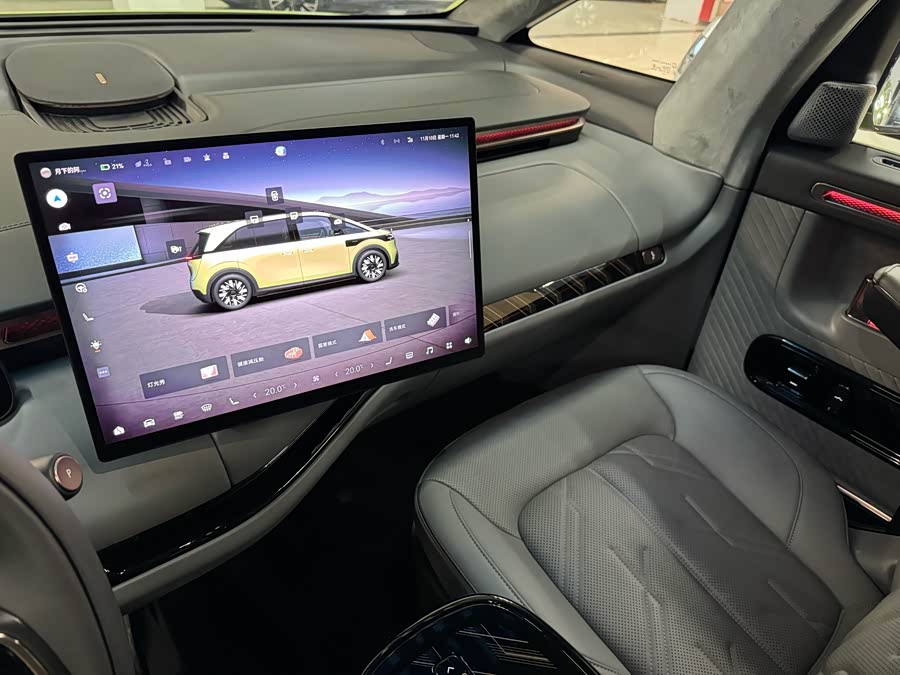 极氪 极氪MIX 2024 汽车图片 #16