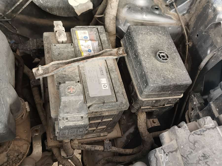 SWM X2 2021 изображение автомобиля #16