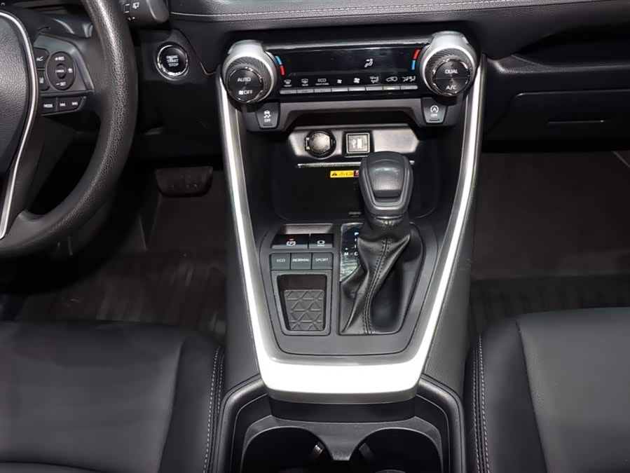 丰田 RAV4荣放 2023 汽车图片 #16