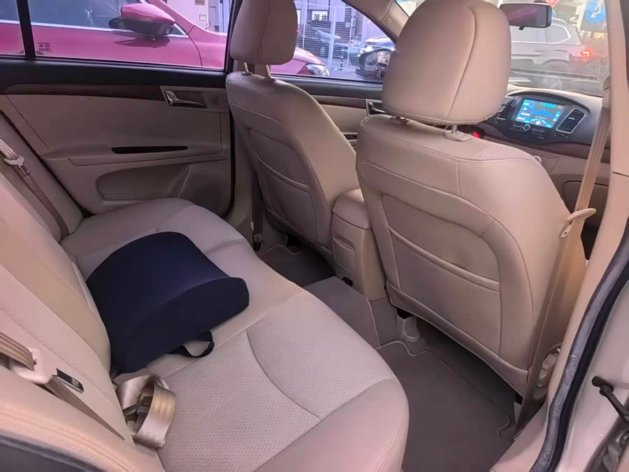 Roewe 350 2015 imagem de carro #16