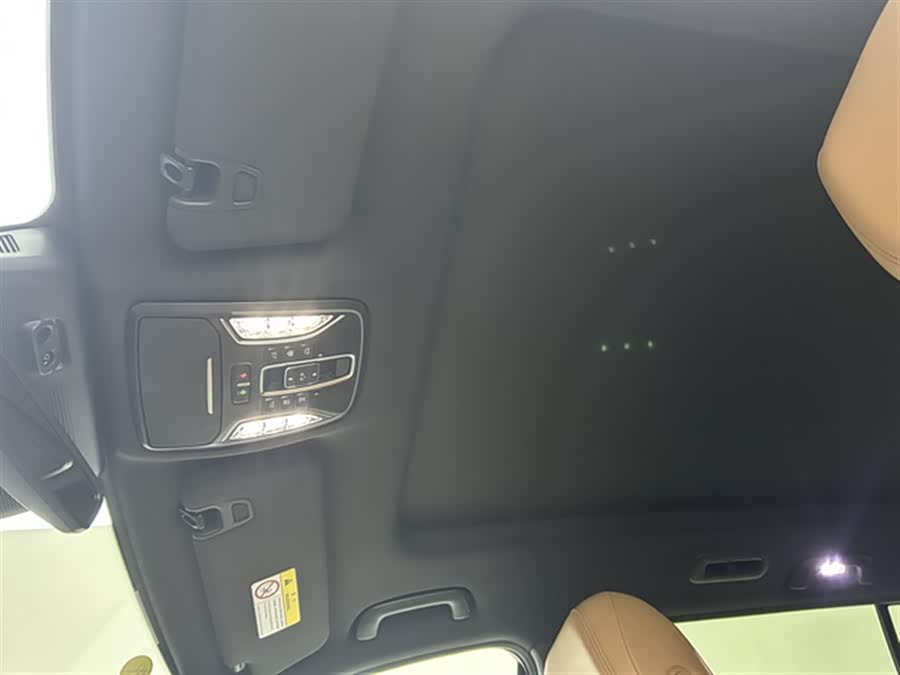 GAC Trumpchi ES9 2024 car image #16