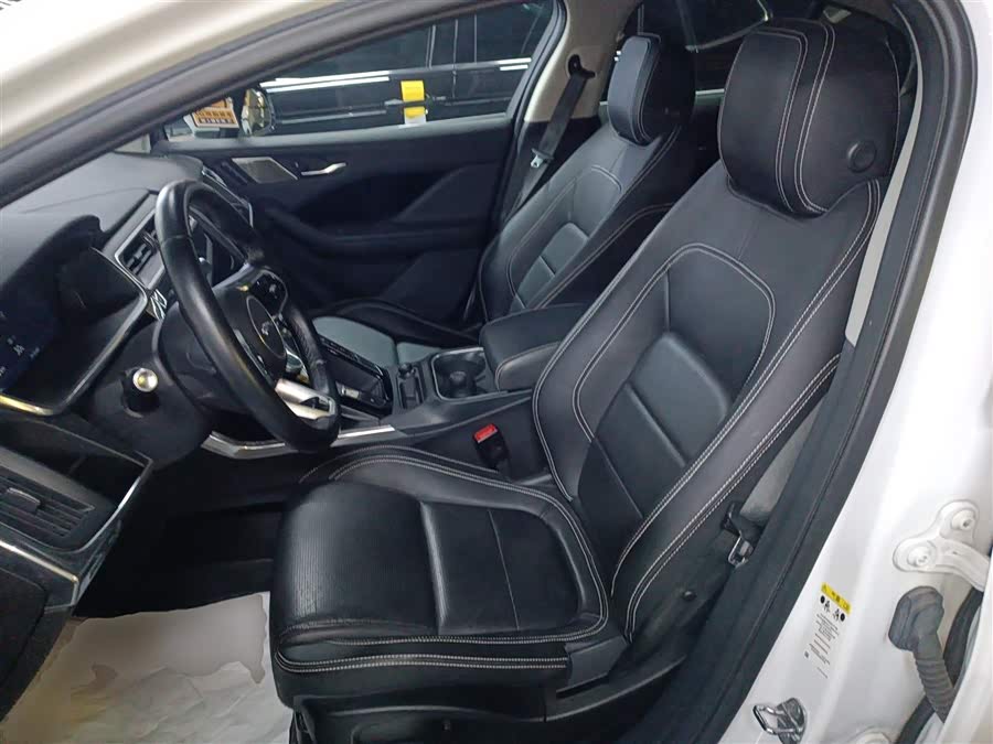 2020 car image #16