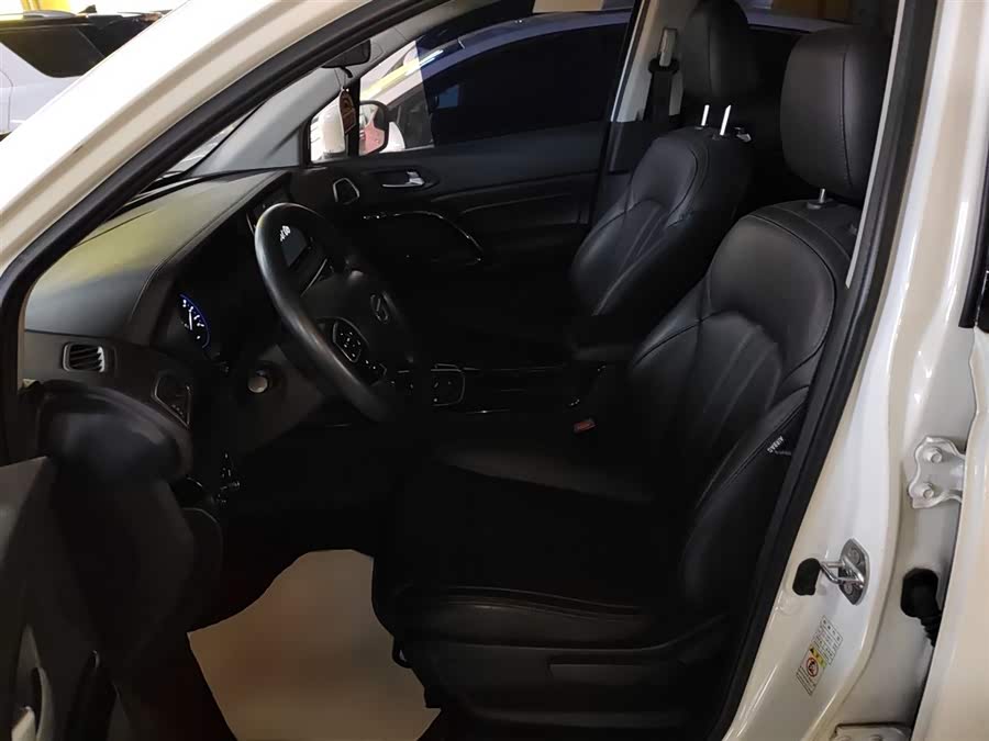 GAC ix4 2018 car image #16