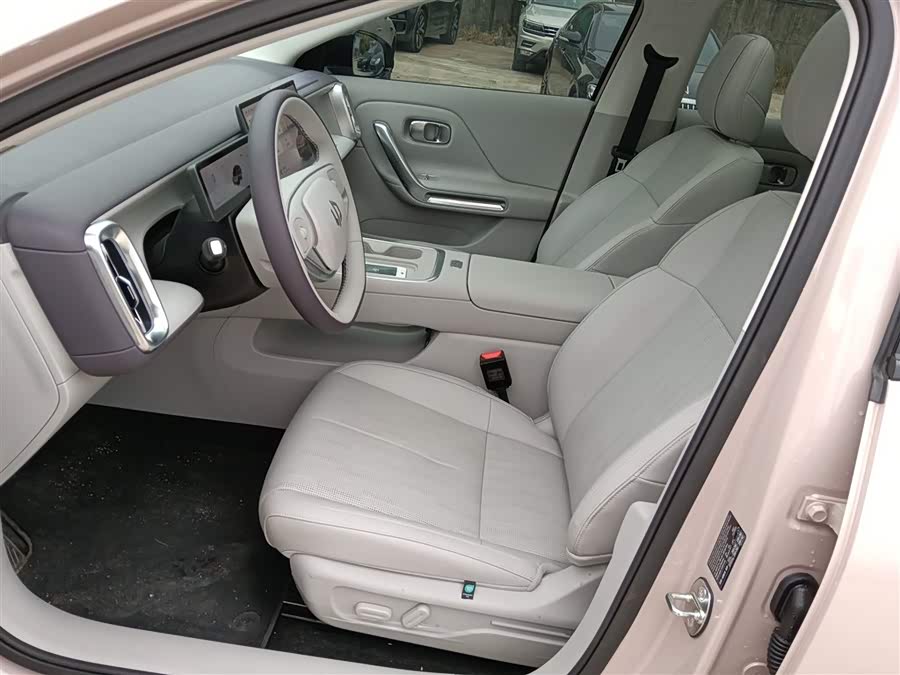 零跑汽车 零跑B01 2025 汽车图片 #16