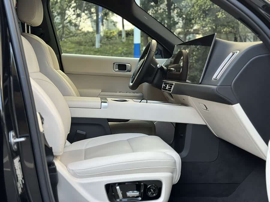 Li L9 2025 image de voiture #16