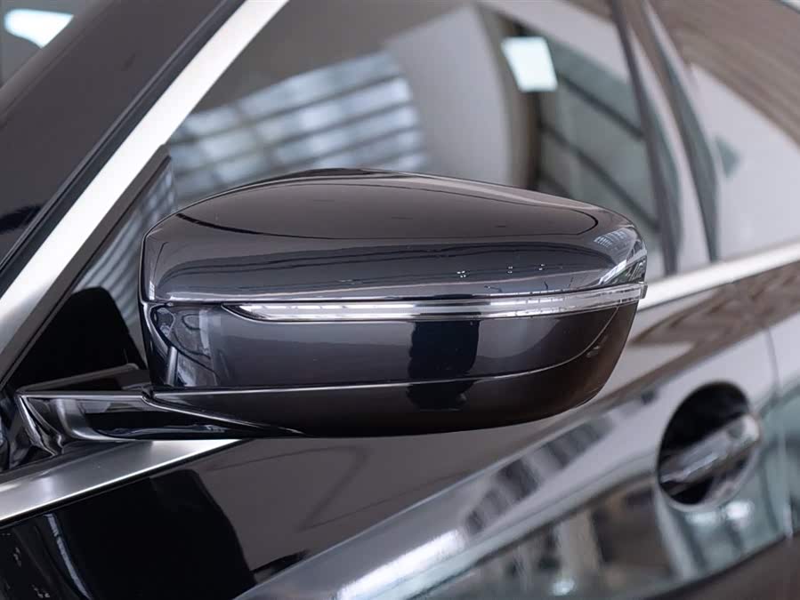 BMW i3 2024 car image #16