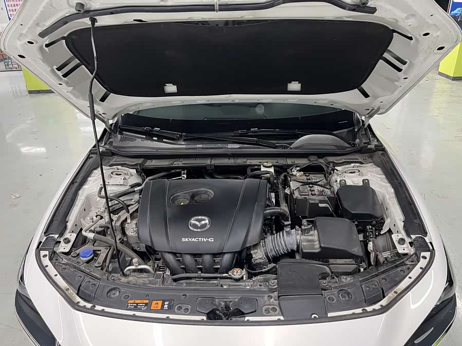 Mazda 3 Axela 2021 car image #16