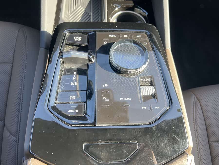 BMW i5 2024 car image #16