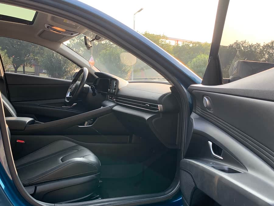 Hyundai Elantra 2020 immagine di auto #16