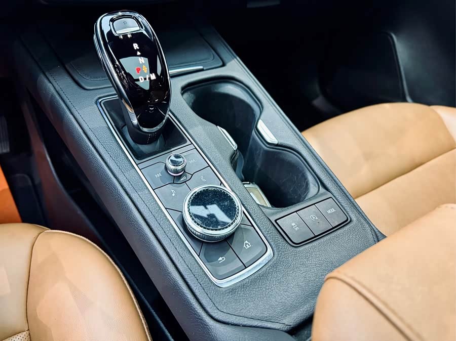 2023 car image #16