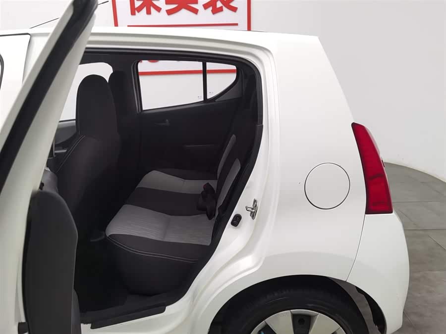 Suzuki 2014 car image #16
