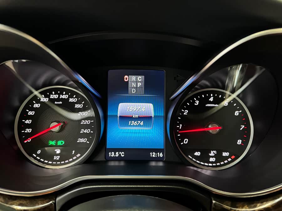 Mercedes-Benz V Class 2025 car image #16