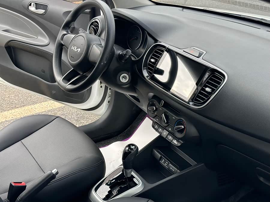 Kia Pegas 2021 image de voiture #16