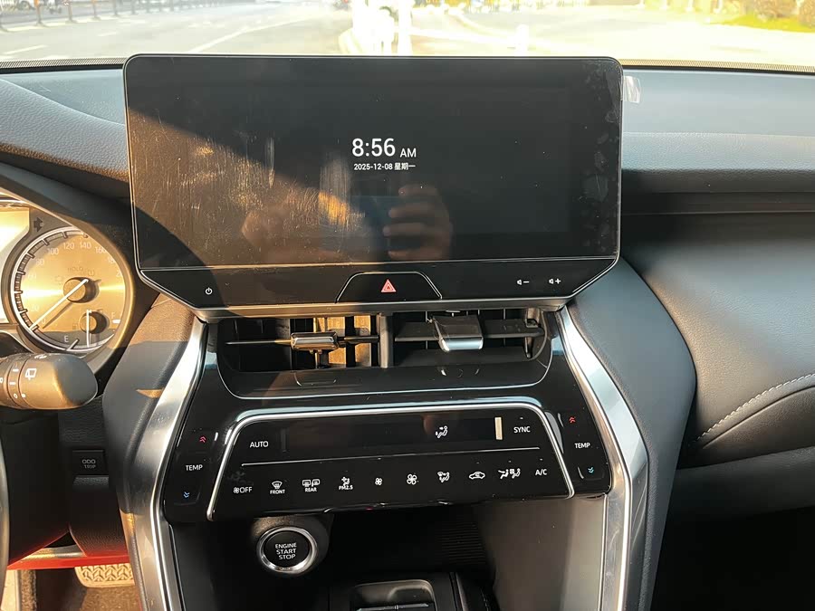 Toyota Venza 2024 #16 Toyota Venza 2024 car image #16