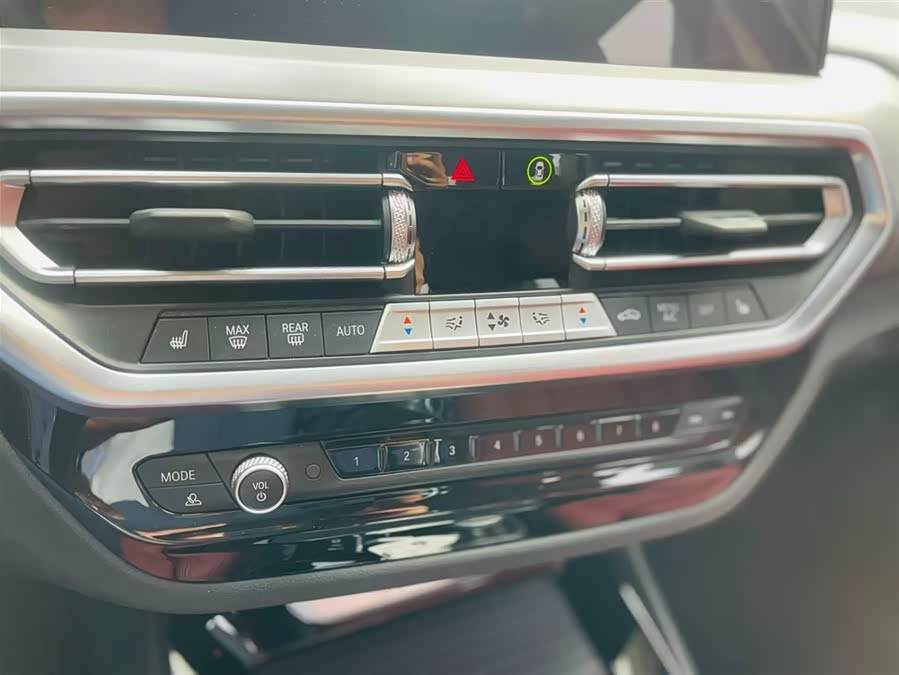 BMW iX3 2023 car image #16