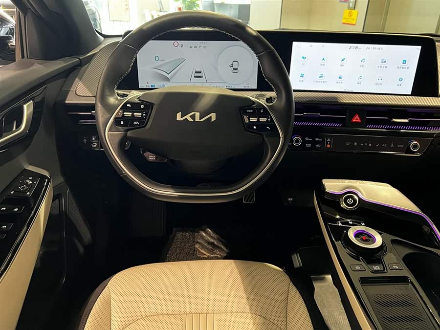 Kia EV6 2023 изображение автомобиля #16