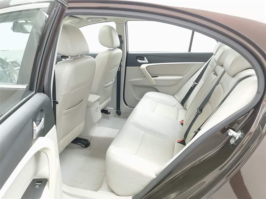GEELY Emgrand 2015 immagine di auto #16