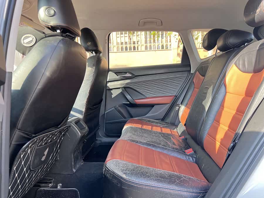 Volkswagen Tharu 2018 immagine di auto #16