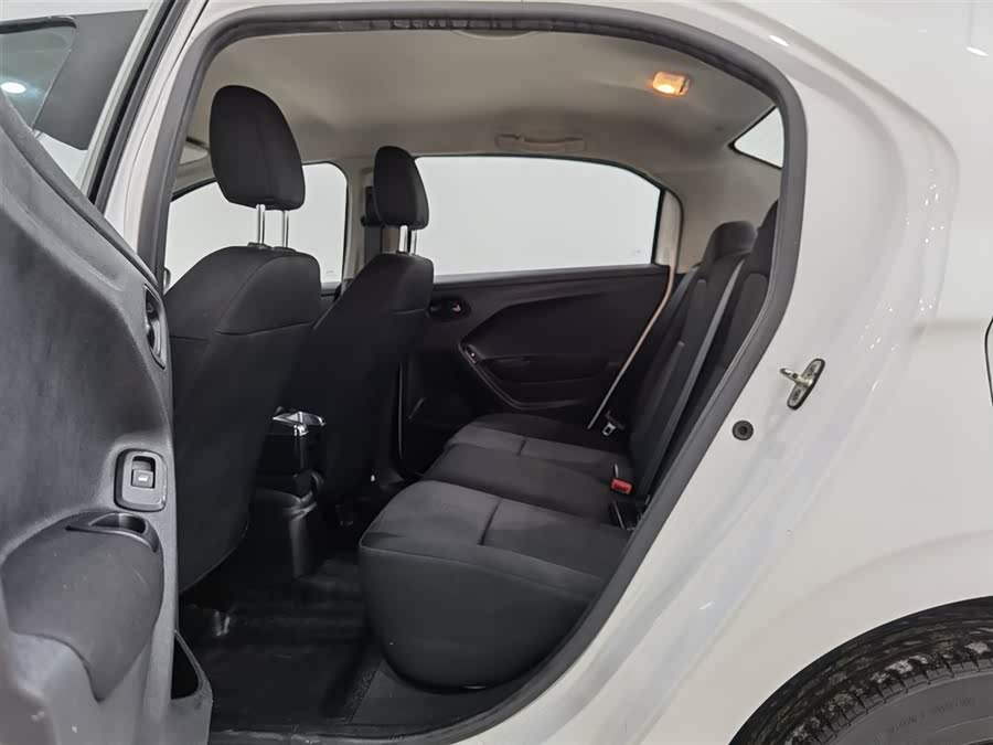 Peugeot 301 2016 صورة سيارة #16