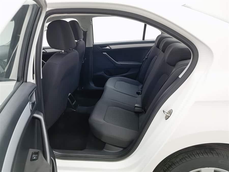 Volkswagen Jetta 2015 immagine di auto #16