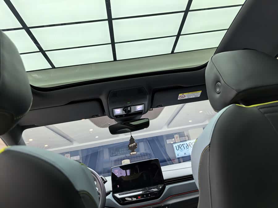 Volkswagen ID.4 X 2021 immagine di auto #16