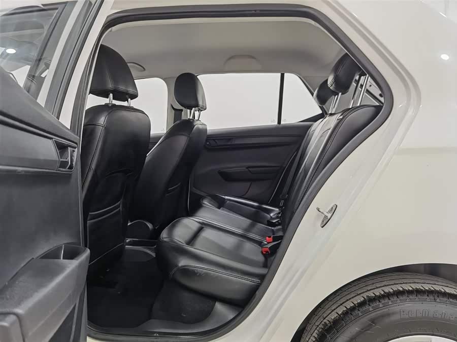 Skoda Fabia 2015 car image #16