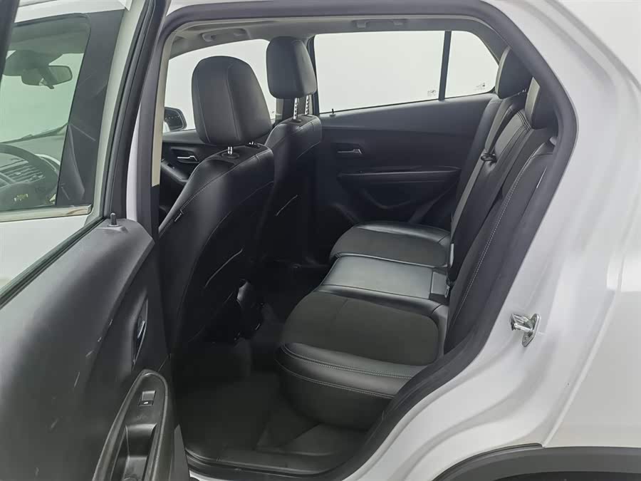 Chevrolet Tracker 2016 car image #16