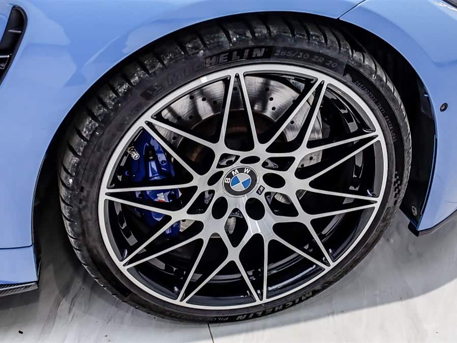 BMW M4 2017 car image #16