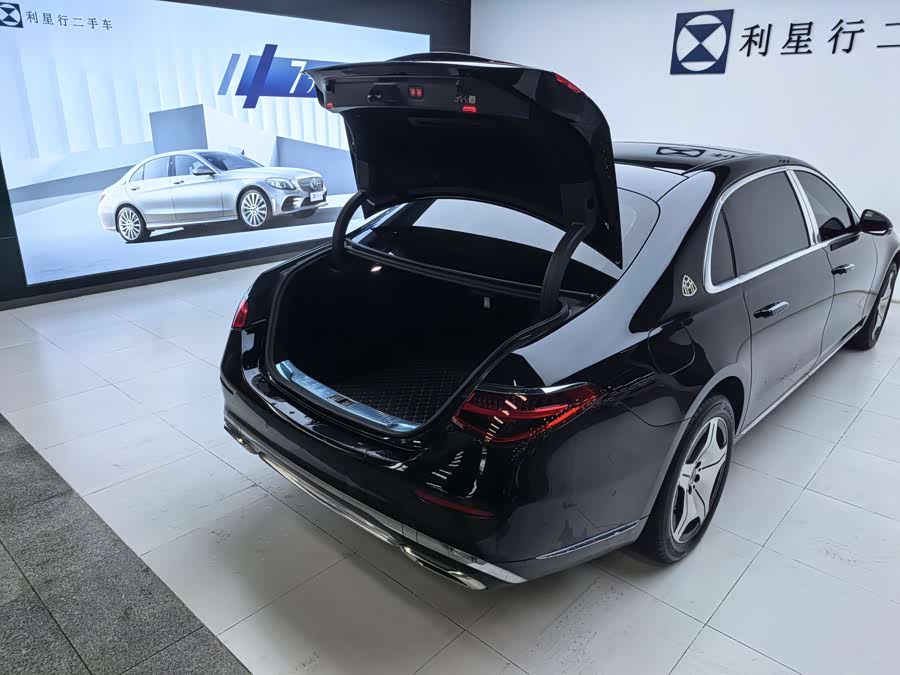 Mercedes-Benz Maybach S Class 2023 car image #16