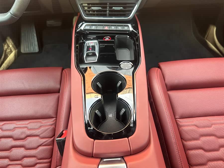 Audi e-tron GT 2024 صورة سيارة #16