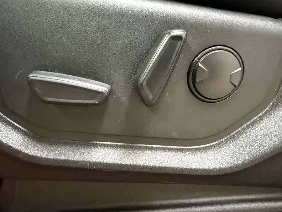 Ford Edge 2021 car image #16