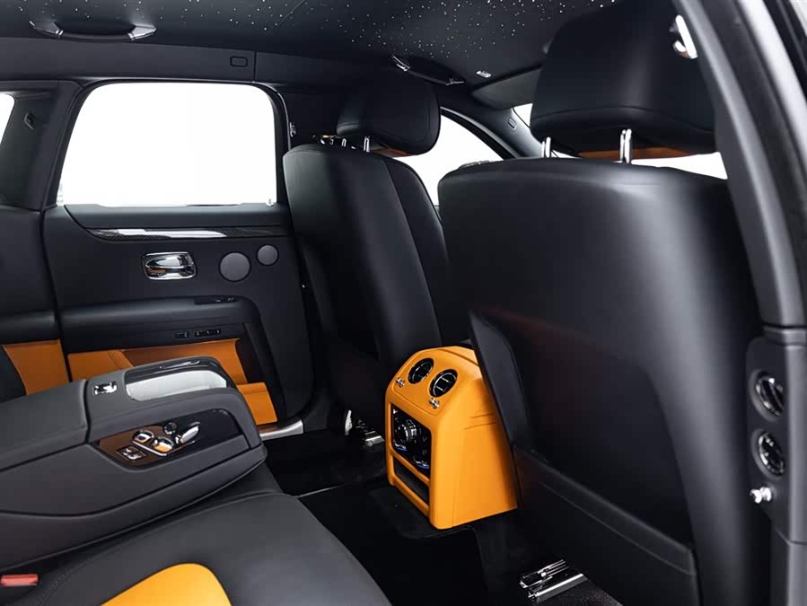 劳斯莱斯 古思特 2021 汽车图片 #16