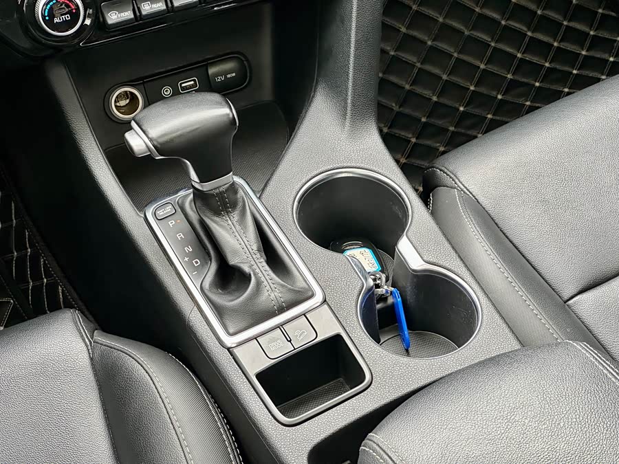 Kia KX5 2017 صورة سيارة #16