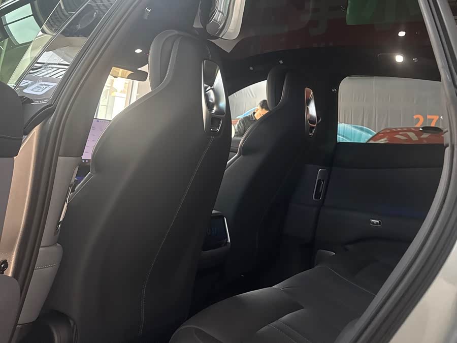 MI YU7 2025 car image #16