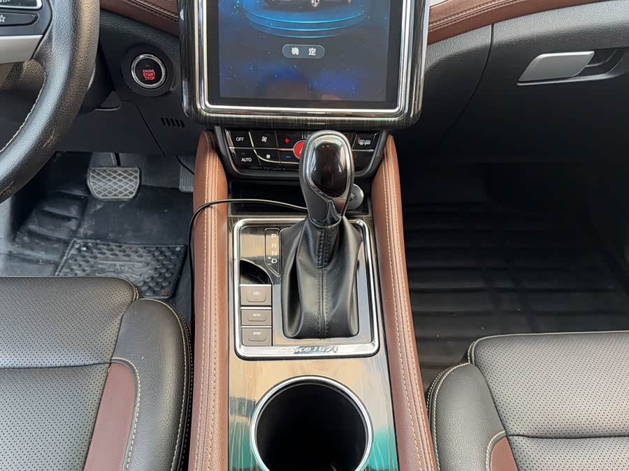 SWM X7 2018 изображение автомобиля #16