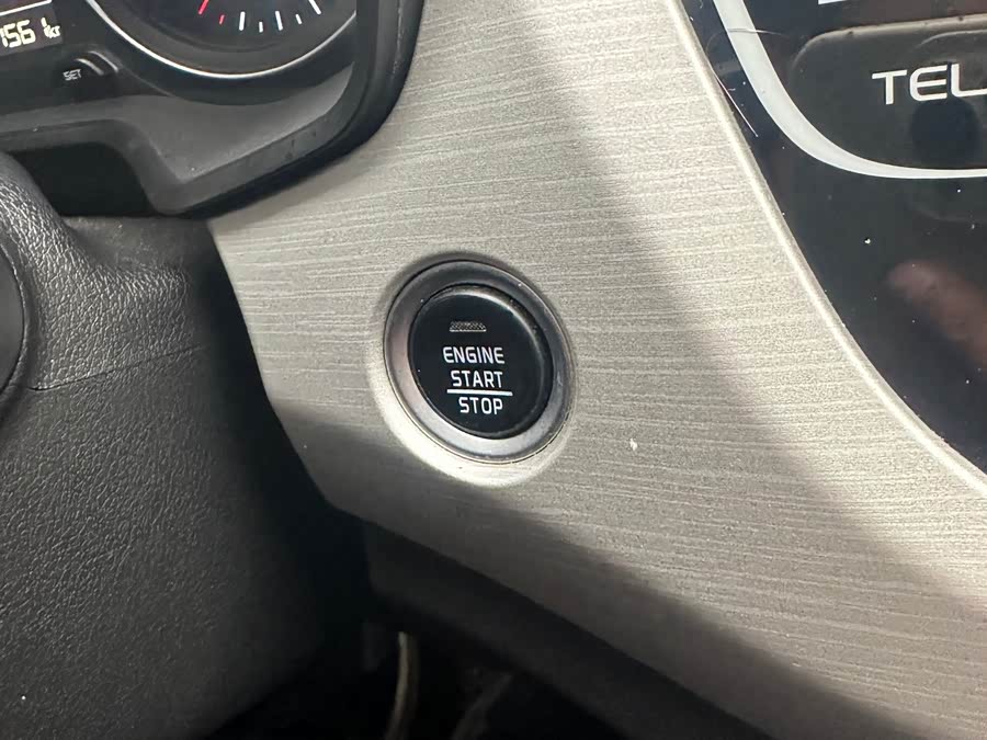 GEELY Vision X3 2020 car image #16