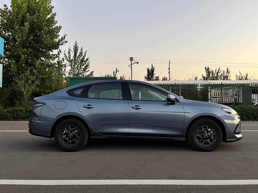 BYD Seal 05 DM-i 2025 car image #16