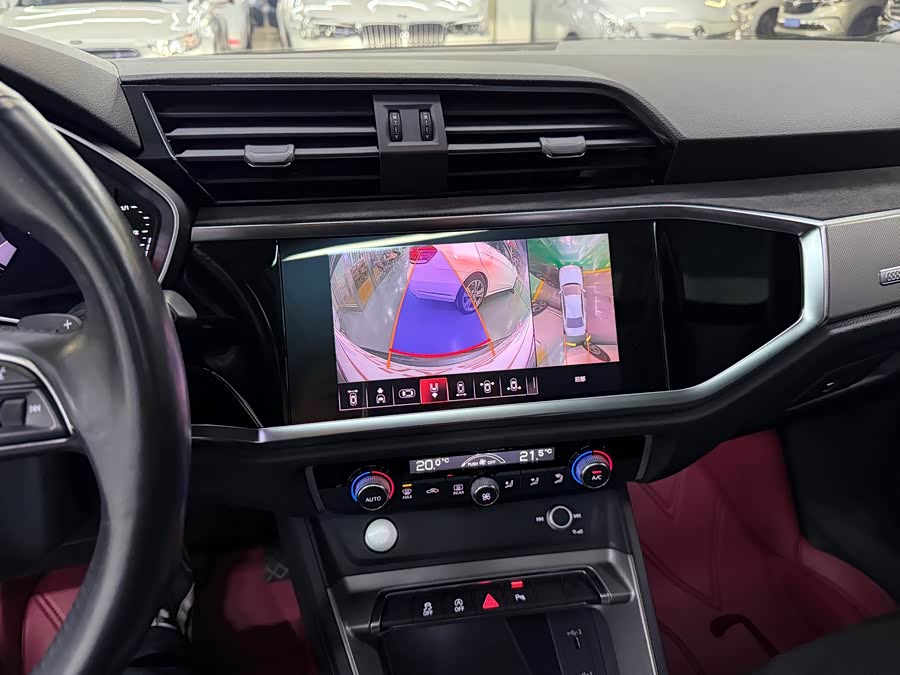 Audi Q3 2020 immagine di auto #16