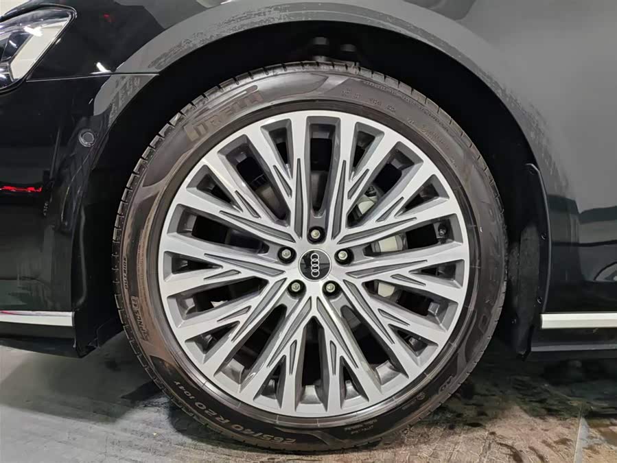 Audi A8 imagen de coche #16